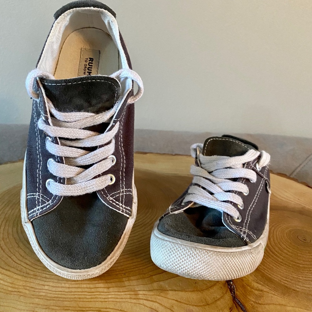 Ruum To Grow Boys Sneakers, Size 11